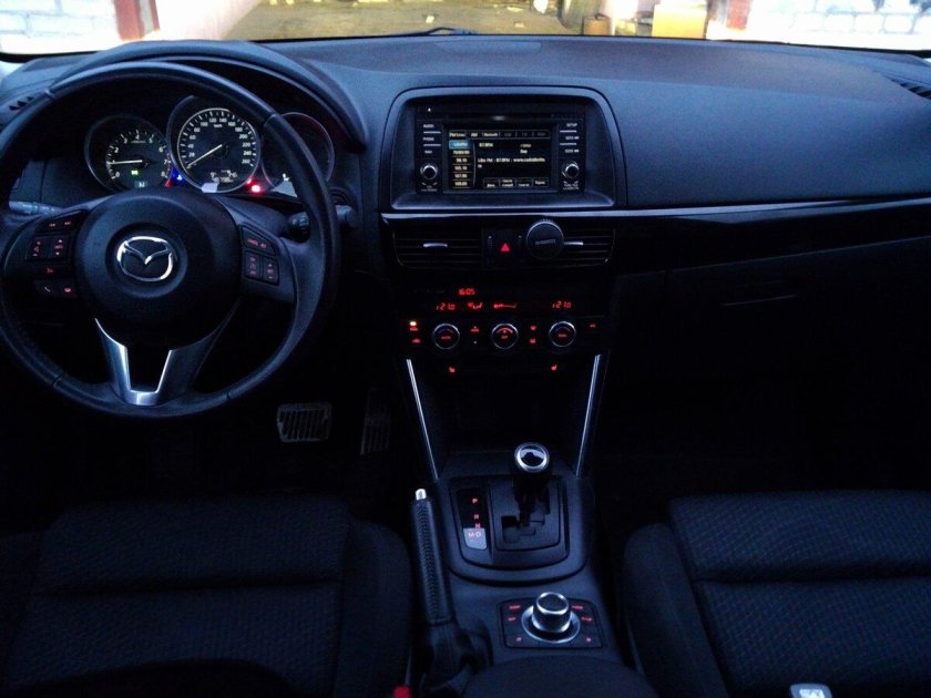 Мазда CX 6 салон