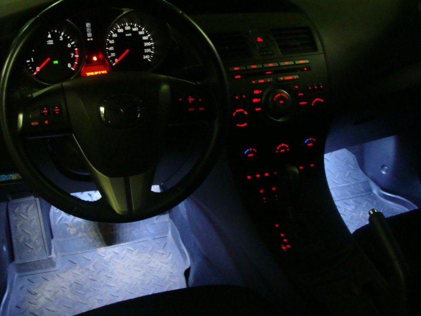 Подсветка салона Мазда 3 BL