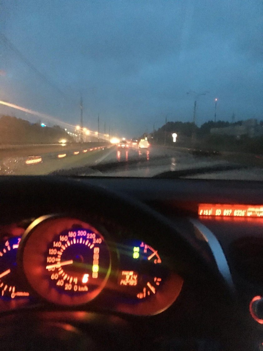 Мазда сх7 2008 салон ночью