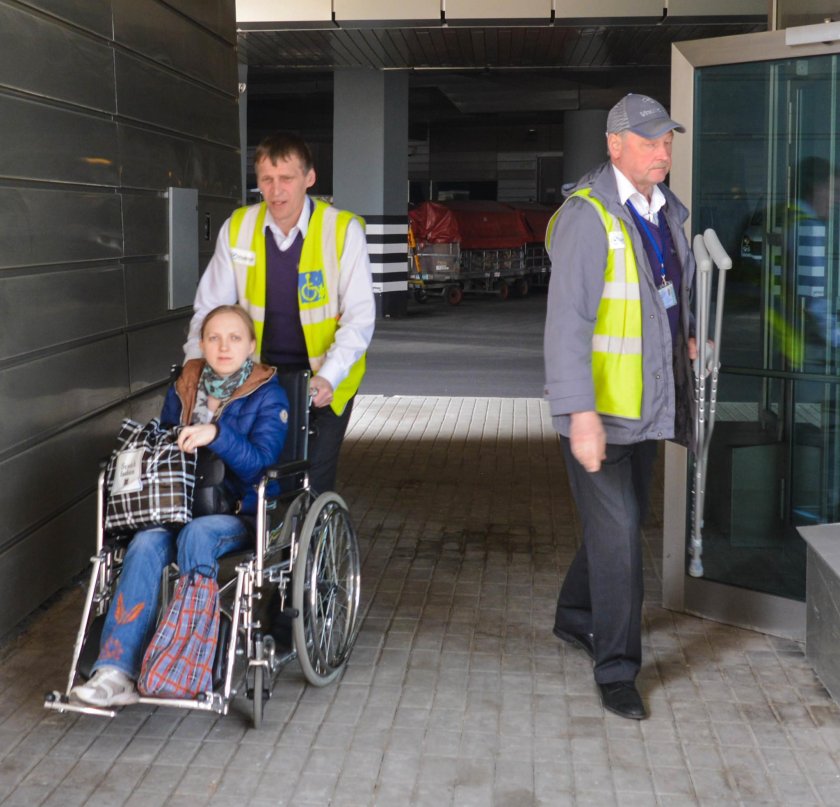 Сопровождение маломобильных пассажиров в аэропорту Шереметьево