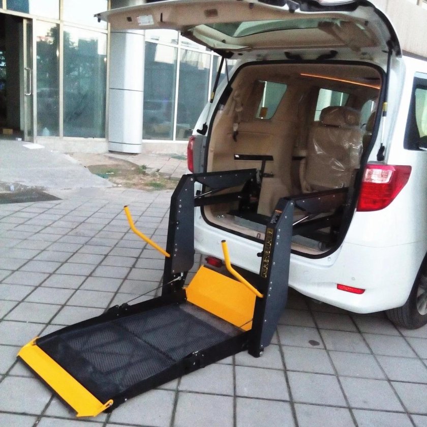 Toyota with wheelchair Lift 2012