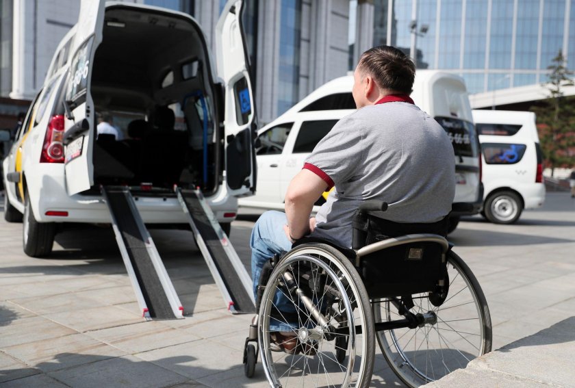 Такси для инвалидов колясочников