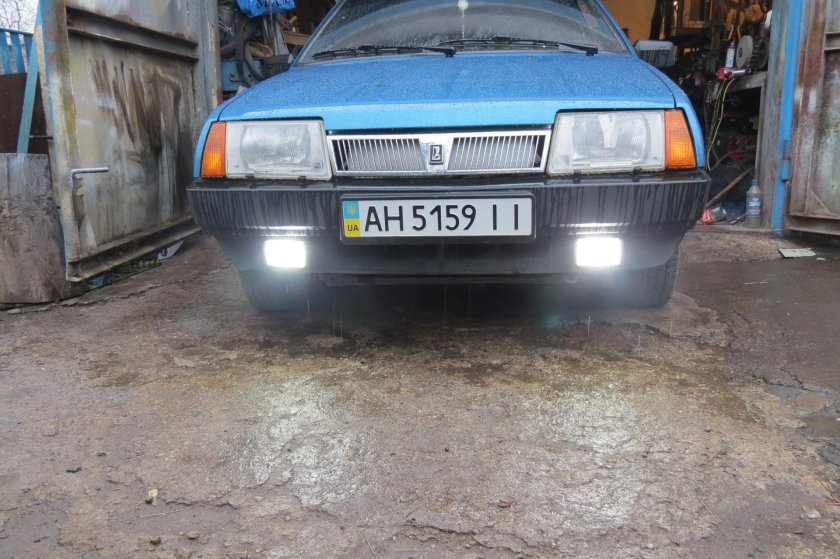 Противотуманки на ВАЗ 21099 В бампер