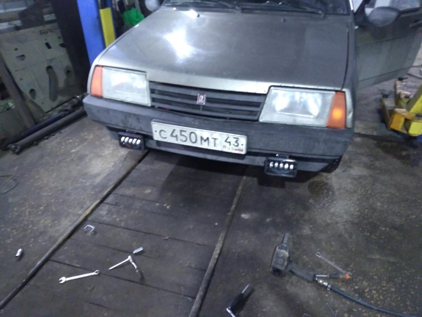 ВАЗ 21099 туманки в бампер