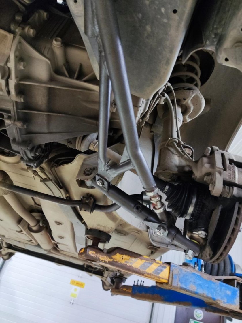 Днище Датсун 100а