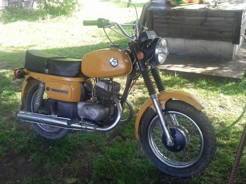 Мотоцикл Восход 3м красный