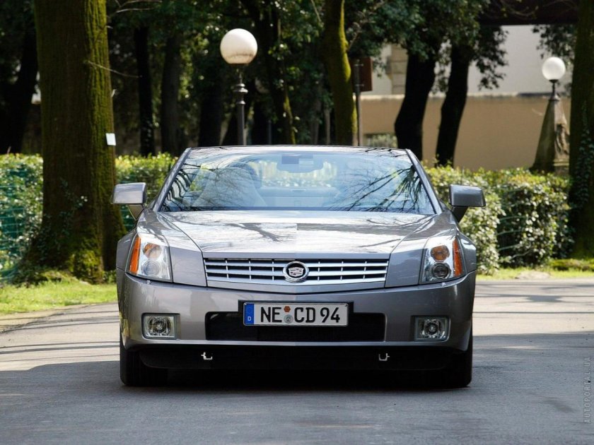 Cadillac XLR 2004