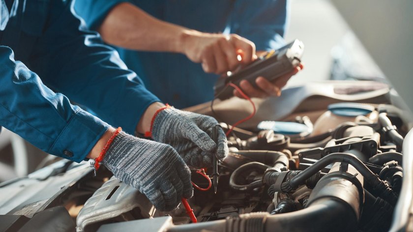 Фон автомеханик