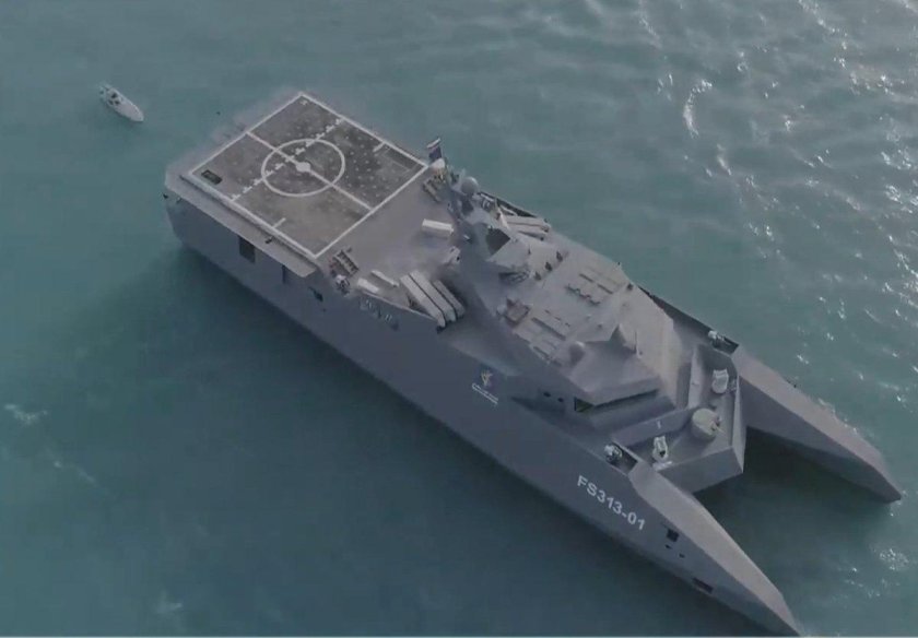 Шахид Сулеймани катамаран