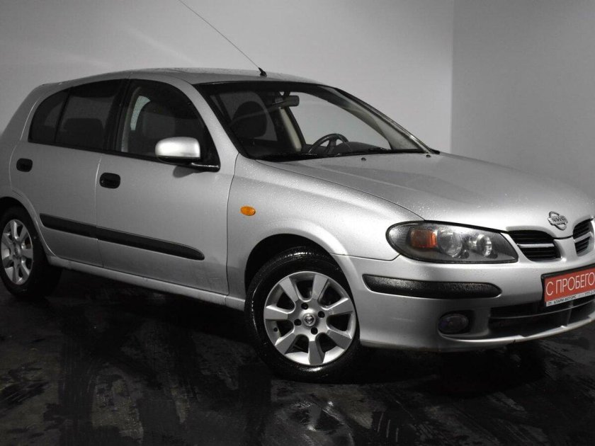 Ниссан Альмера 2003 хэтчбек