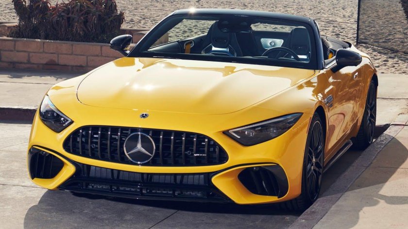 Mercedes-AMG SL жёлтый 2022
