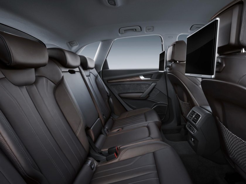 Audi q5 задний ряд