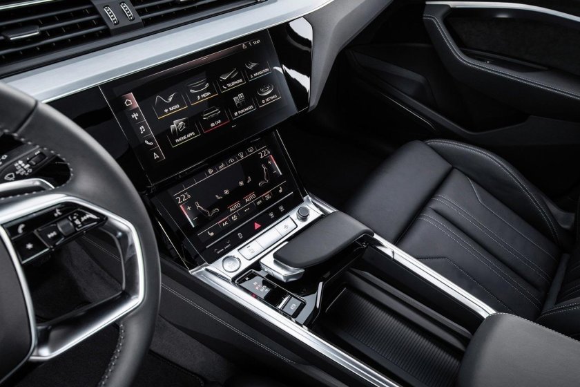 Audi e tron 55 quattro Interior