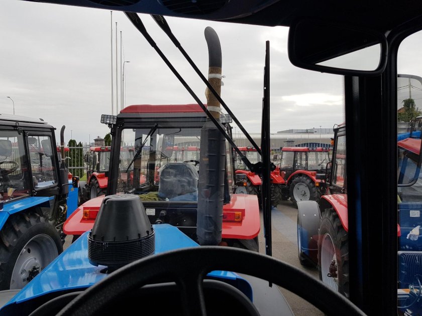 МТЗ 1222.3 кабина