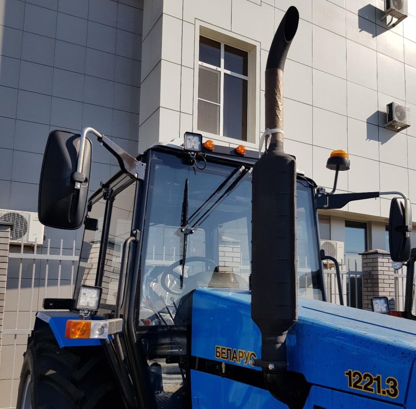 МТЗ 1222.3 кабина