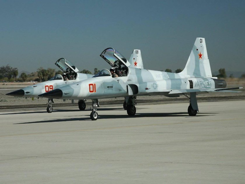 Самолет ф-5 Тайгер