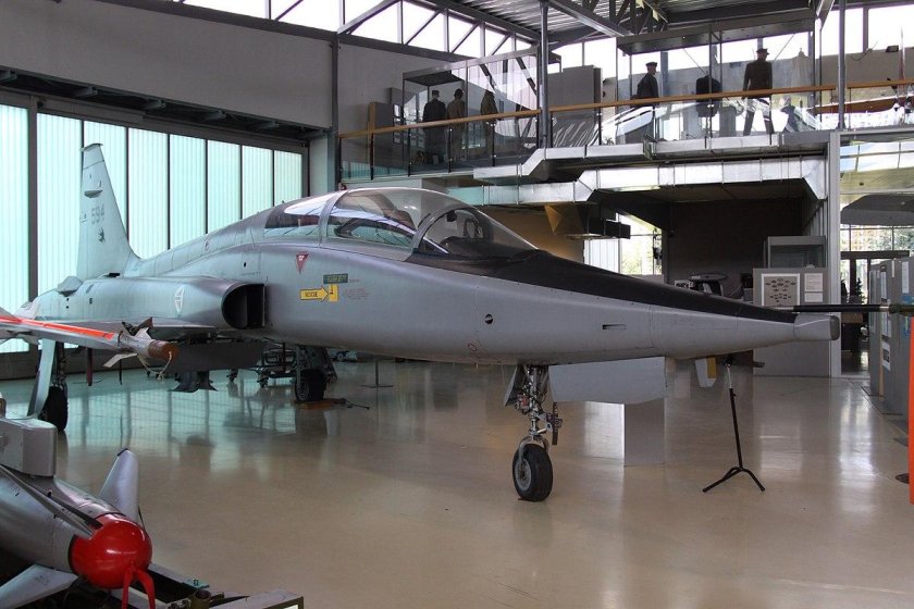 Норвежский истребитель Ласточка