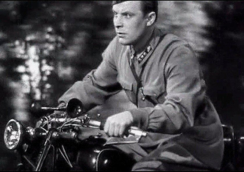 Евгений Самойлов в фильме сердца четырех