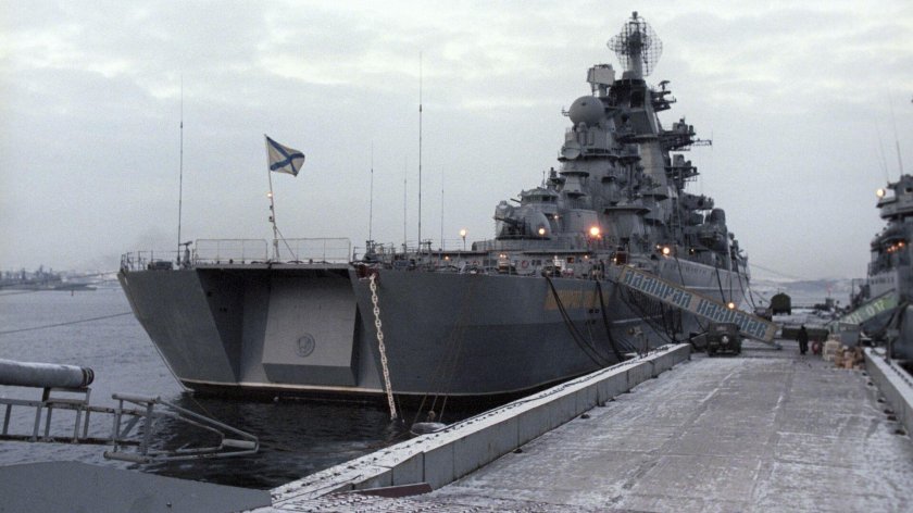 Ракетный крейсер Нахимов