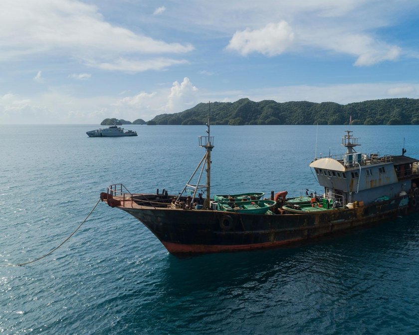 Китайское Рыбацкое судно