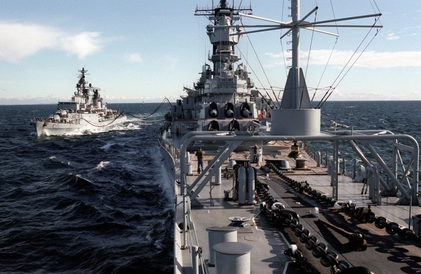 Корабль USS Iowa BB-61
