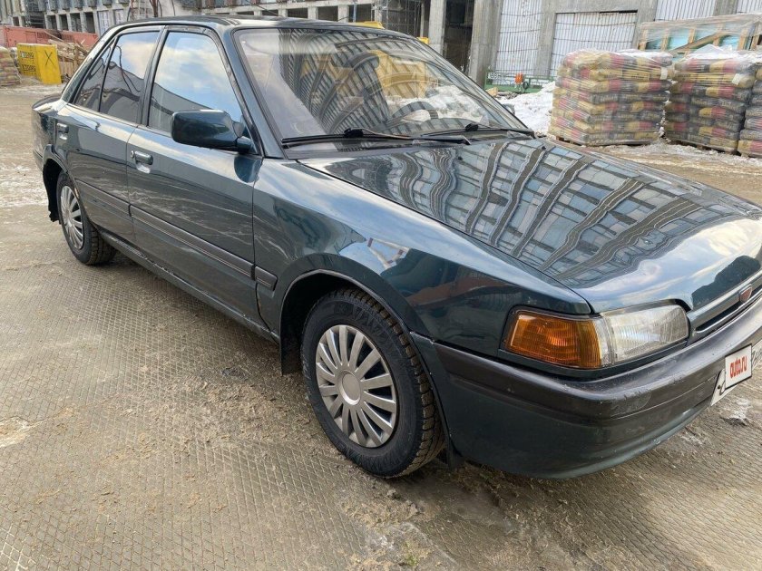 Мазда 323 1994 бордовая седан