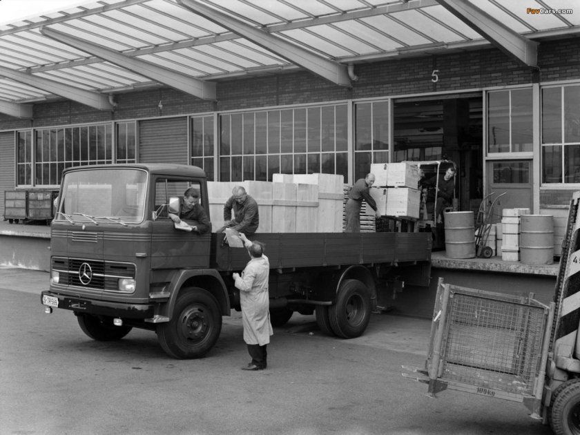 Мерседес Бенц lp1013