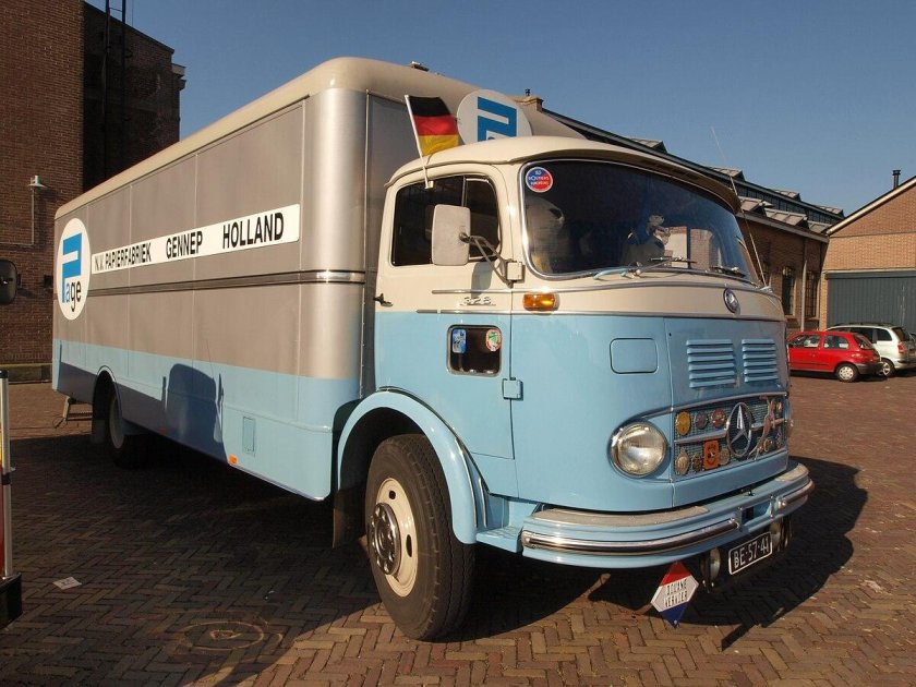 Mercedes Benz LP 813