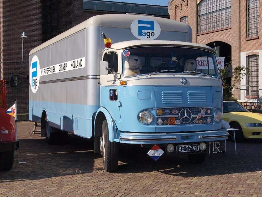 Мерседес Бенц LP 813