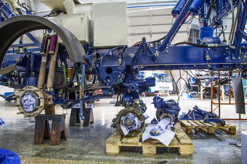 КАМАЗ мастер 43509 двигатель