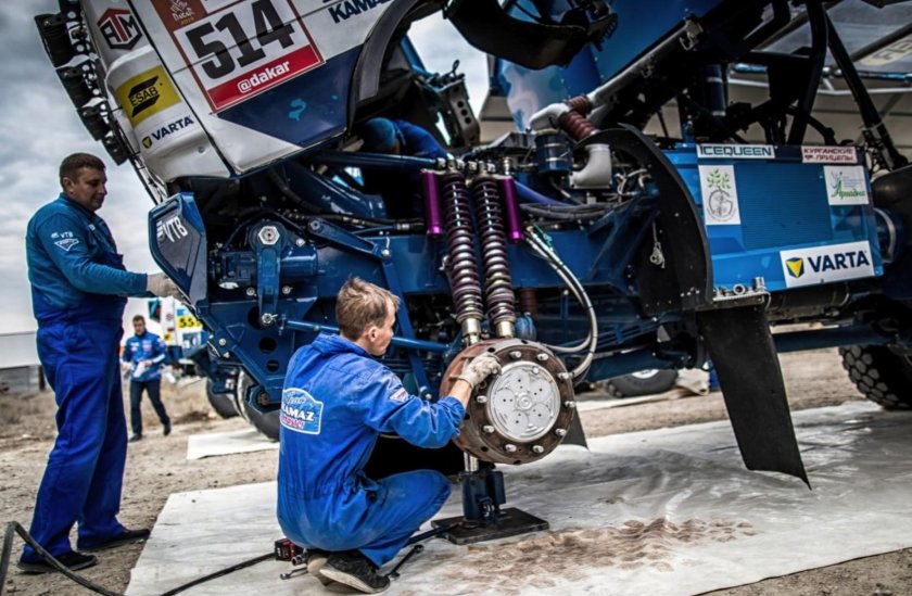 КАМАЗ 43509 Дакар двигатель