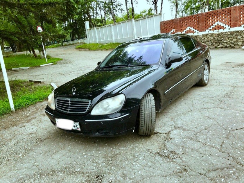 Мерседес с 500 220