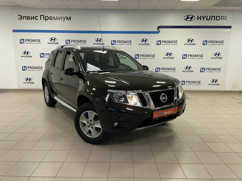 Ниссан Террано синий