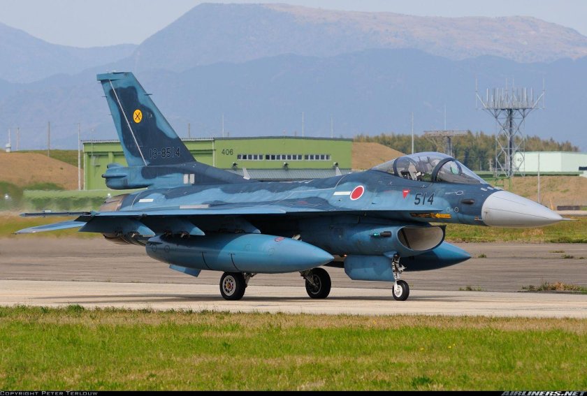 Mitsubishi f-2a 1 модель фото