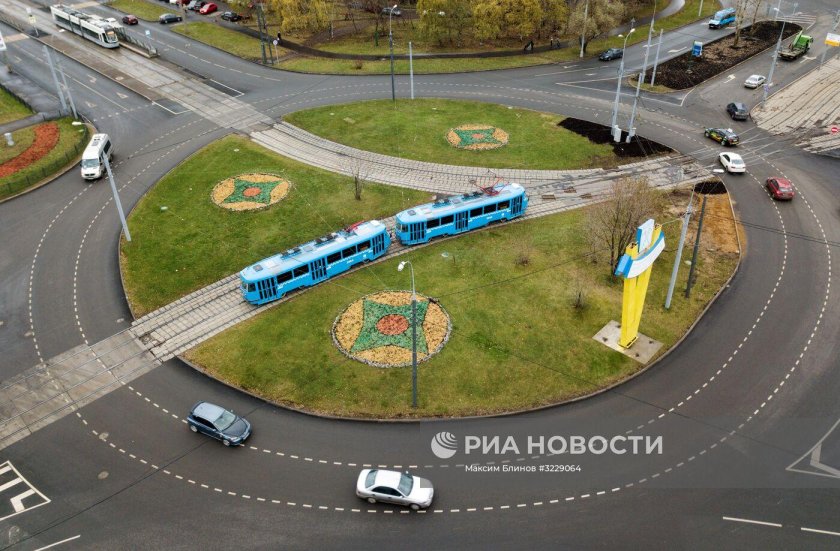 Кольцевой перекресток в Москве