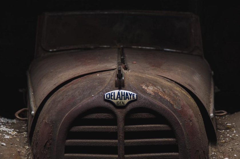 Заброшенная подземная парковка