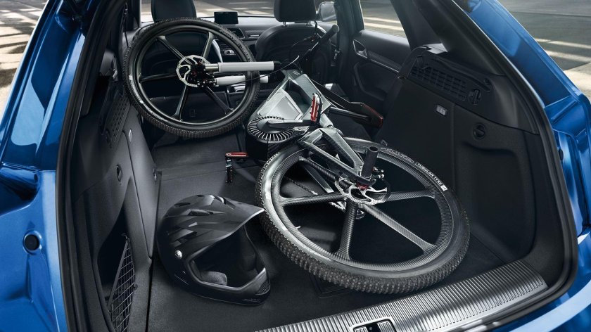 Audi q8 багажник