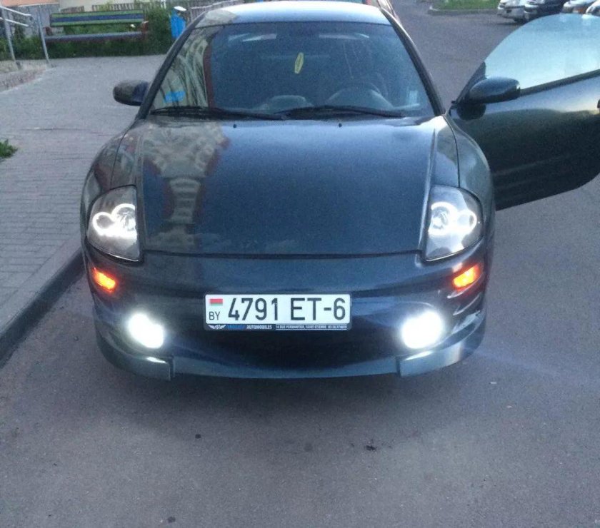 Фары Митсубиси Эклипс 3