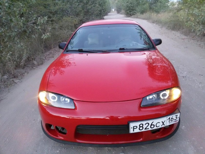 Mitsubishi Eclipse 2
