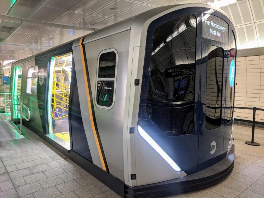 Вагон метро Москва 2024