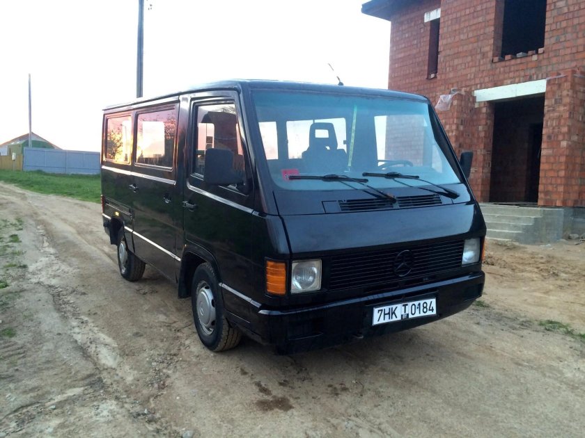 Mercedes-Benz mb100/mb140