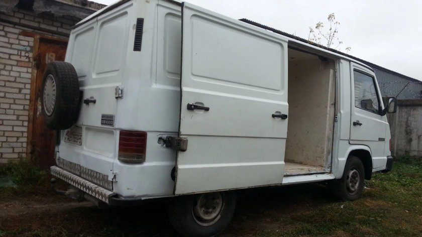 Mercedes-Benz mb100, 1992