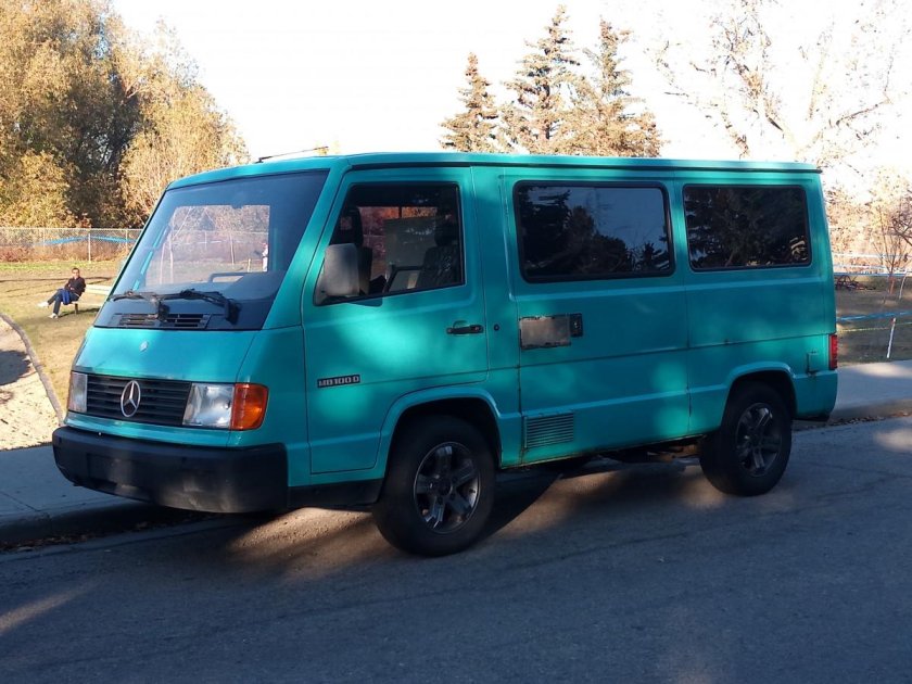 Мерседес 100д