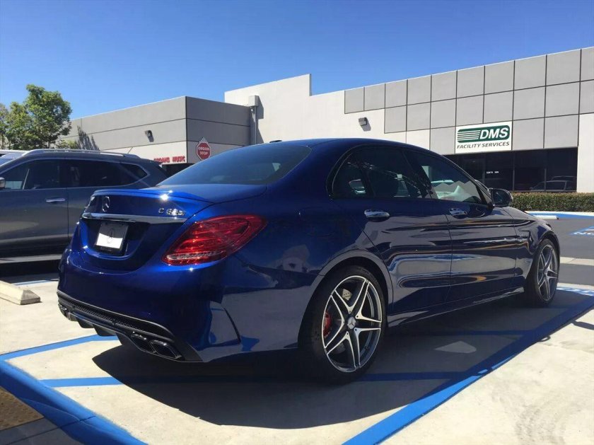 Мерседес бриллиант Блау