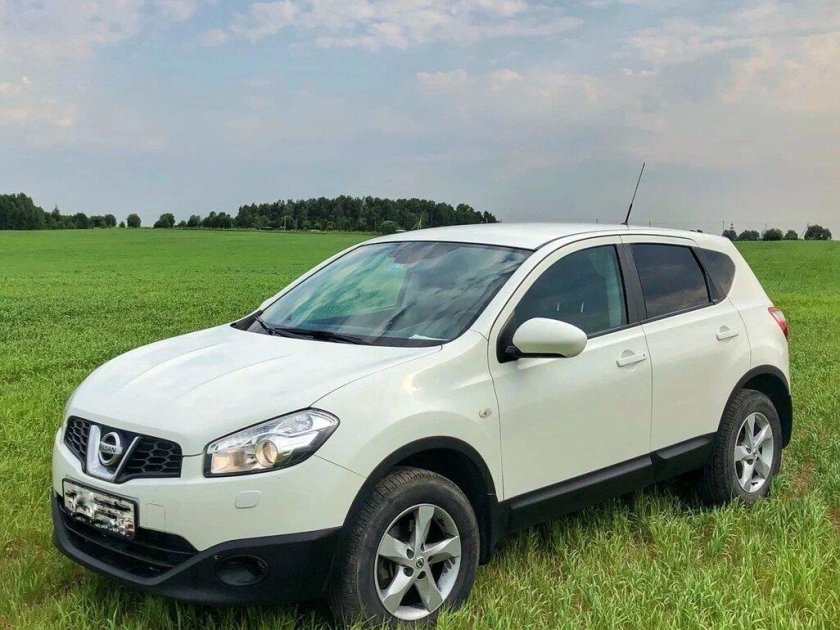 Nissan Qashqai j10 2011