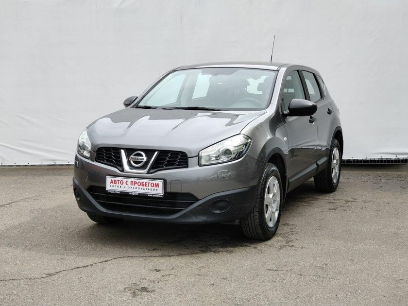 Nissan Qashqai 2013 — 2019 II серый