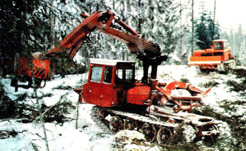 Валочно-трелевочная машина ЛП-17