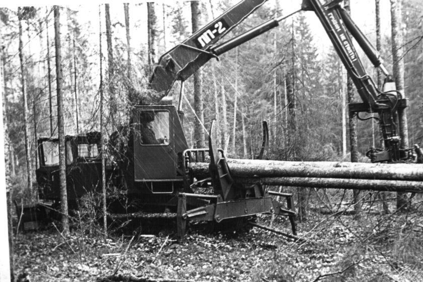 Валочно-трелевочная машина ЛП-17