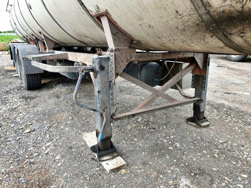 Полуприцеп цистерна Klaeser TSA 30c