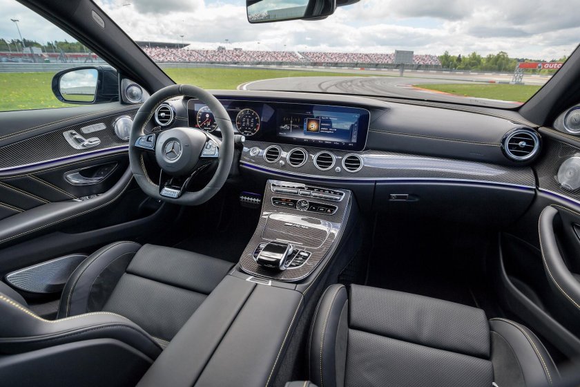 Mercedes e63s AMG салон